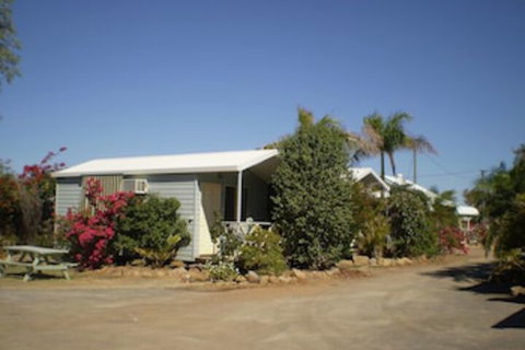 Banjo's Overnight & Holiday Units - Tourism Adelaide 0