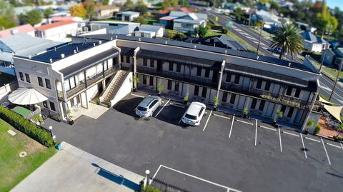 Inverell Terrace Motor Lodge - Tourism Adelaide 0