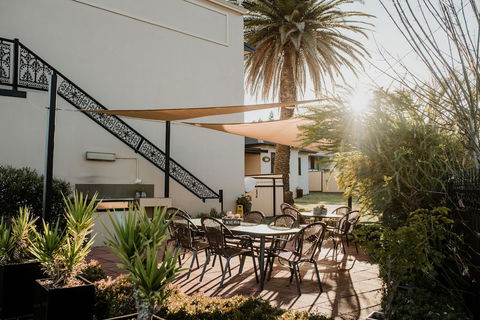 Inverell Terrace Motor Lodge - Tourism Adelaide 2