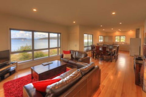 Fairwinds - Essentially Tas - Tourism Adelaide 0