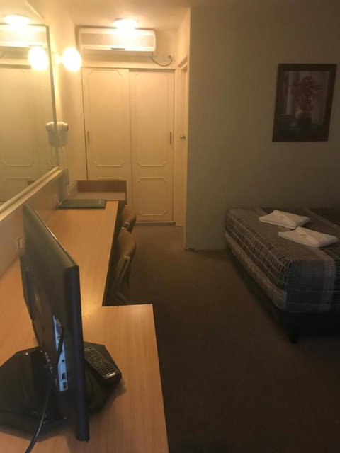 Gateway Motor Inn - Tourism Adelaide 2