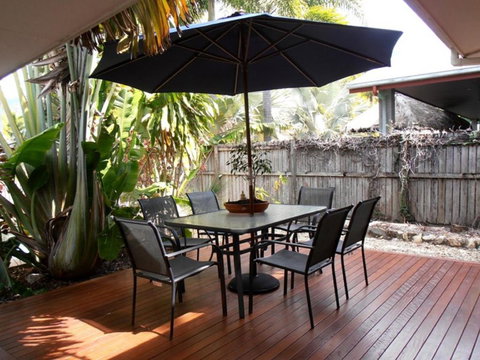 Jambala Beach House - Tourism Adelaide 0