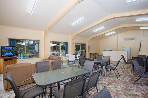Lake Hamilton Motor Village & Caravan Park - Tourism Adelaide 4