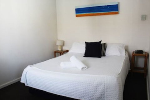 Ocean Side Hawks Nest - Tourism Adelaide 0