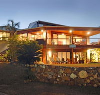 Airlie Waterfront Bed  Breakfast