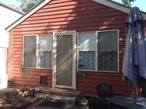 Emeu Inn - Tourism Adelaide 0