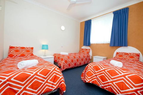 Tuncurry Beach Motel - Tourism Adelaide 6