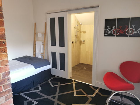 Empire Hotel Deloraine - Tourism Adelaide 5