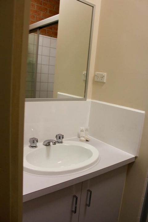Cranbourne Motor Inn - Tourism Adelaide 5