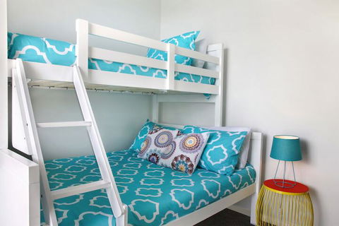 Seaview Sunset Holiday Apartments - Tourism Adelaide 1