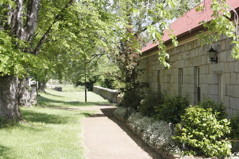 Elm Trees Accommodation At Ross - Tourism Adelaide 5
