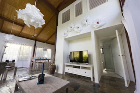 Garasu Lodge - Tourism Adelaide 0