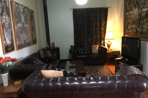 Pitstop Lodge Guesthouse B & B - Tourism Adelaide 7