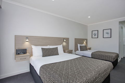 Hamilton Lonsdale Motel - Tourism Adelaide 2