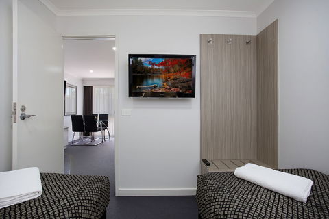 Hamilton Lonsdale Motel - Tourism Adelaide 5