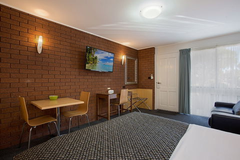 Hamilton Lonsdale Motel - Tourism Adelaide 1