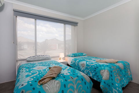 Rainbow Dream House PERTH Holiday Home - Tourism Adelaide 3
