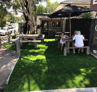 Cafe La Hoot