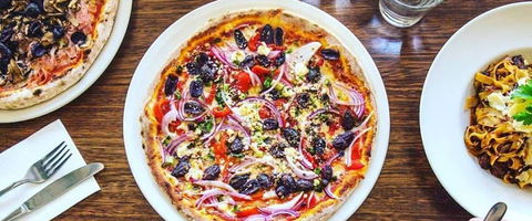 Pizza E Vino - Tourism Adelaide 0