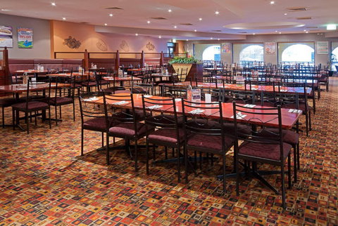 Monash Hotel - Tourism Adelaide 0