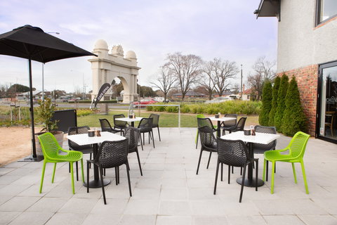 Arch View  Cafe - Tourism Adelaide 2