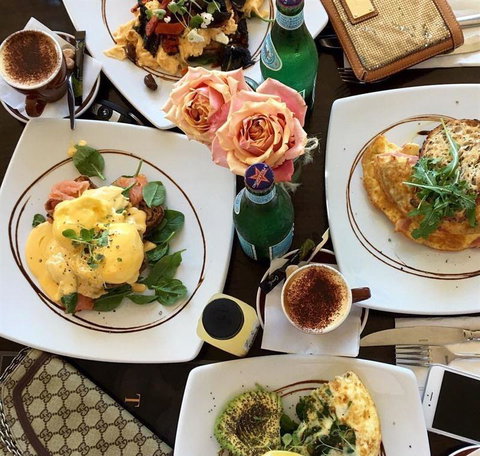 Table 1 Espresso Merewether - Tourism Adelaide 14
