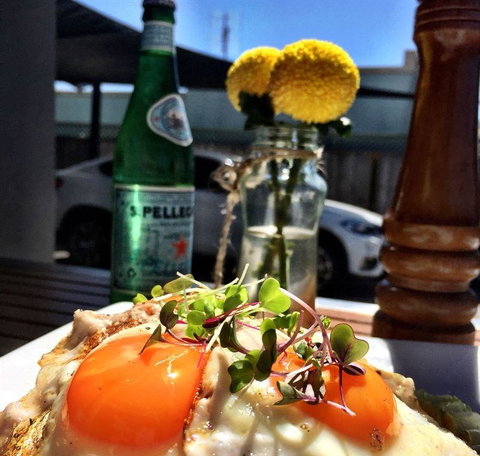 Table 1 Espresso Merewether - Tourism Adelaide 5