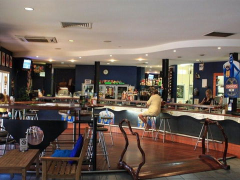 Humpty Doo Tavern - Tourism Adelaide 1