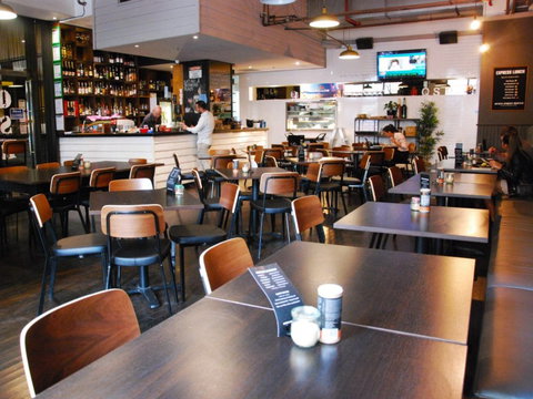 Queen Street Rescue - Tourism Adelaide 0