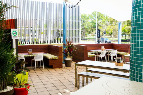 Thistle Bar - Tourism Adelaide 0