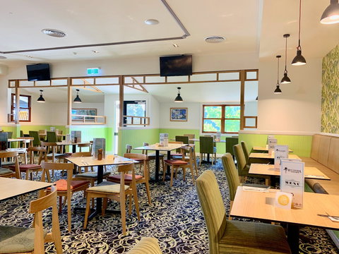 Bay Central Tavern - Tourism Adelaide 0