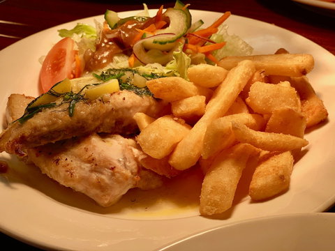 Bay Central Tavern - Tourism Adelaide 1