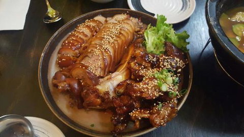 Shinara Grill & Lounge - Tourism Adelaide 0