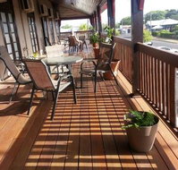 Commercial Hotel Clermont - Tourism Adelaide