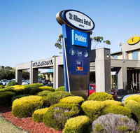 Nightcap at St Albans Hotel - Tourism Adelaide