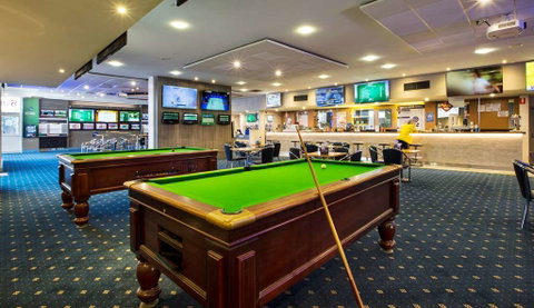 Nightcap at St Albans Hotel - Tourism Adelaide 8