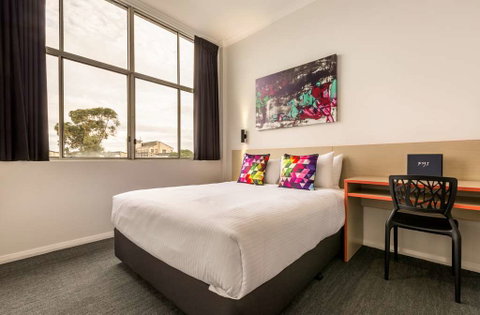 Nightcap at Ashley Hotel - Tourism Adelaide 5