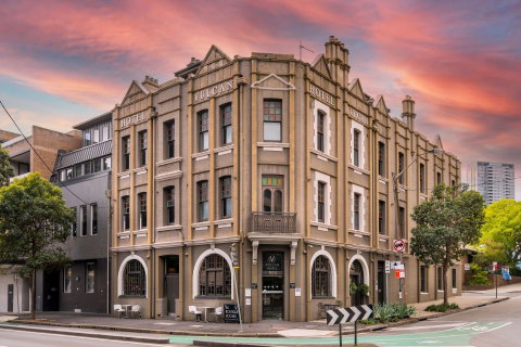 The Vulcan Hotel - Tourism Adelaide 0