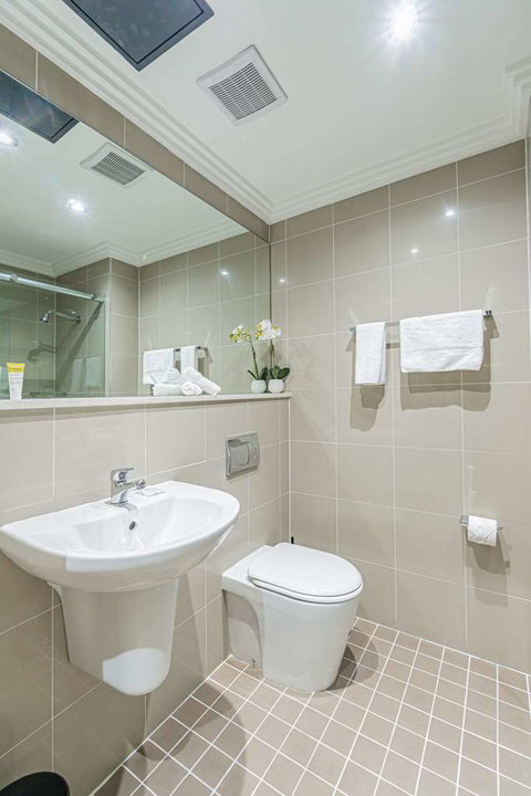 Best Western Plus Camperdown Suites - Tourism Adelaide 9