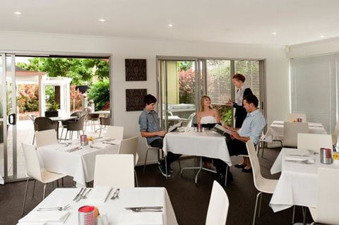 Rocklea International Hotel - Tourism Adelaide 8