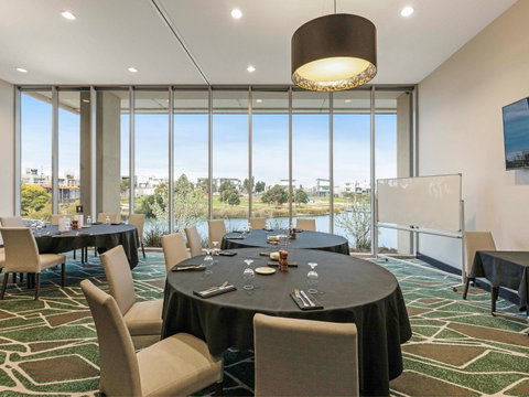 Mercure Melbourne Caroline Springs - Tourism Adelaide 9