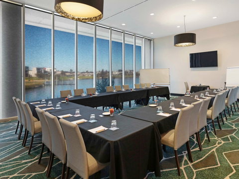 Mercure Melbourne Caroline Springs - Tourism Adelaide 10