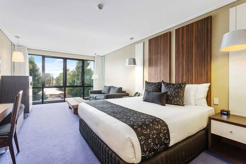 Quality Inn Taylors Lakes Motel - Tourism Adelaide 4