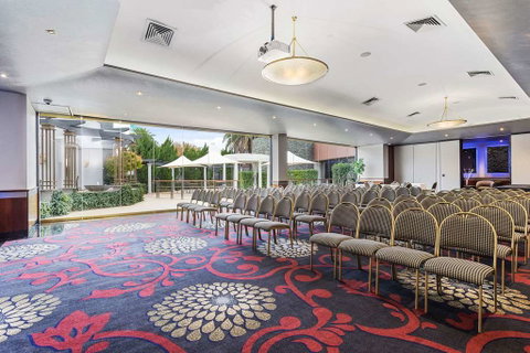 Quality Inn Taylors Lakes Motel - Tourism Adelaide 12