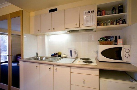 Capital Executive Apt Hotel Canberra - Tourism Adelaide 9