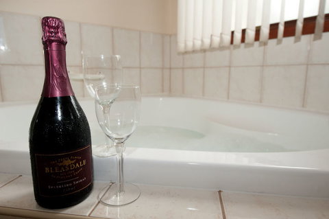 Admiral Motor Inn - Tourism Adelaide 4