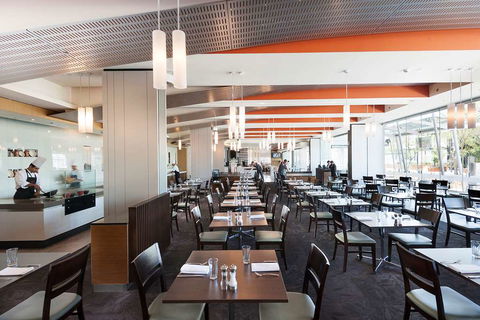 Crown Promenade Perth - Tourism Adelaide 8