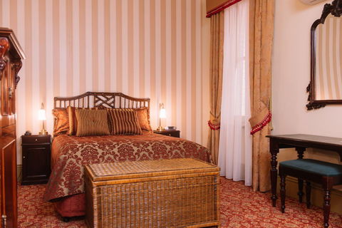 Hadley's Orient Hotel - Tourism Adelaide 4