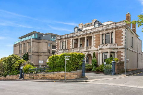 Lenna of Hobart - Tourism Adelaide 3