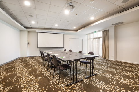 Holiday Inn Melbourne Airport - Tourism Adelaide 9